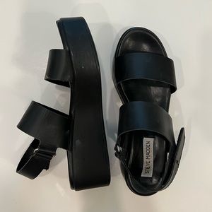 Steve Madden black platform sandals